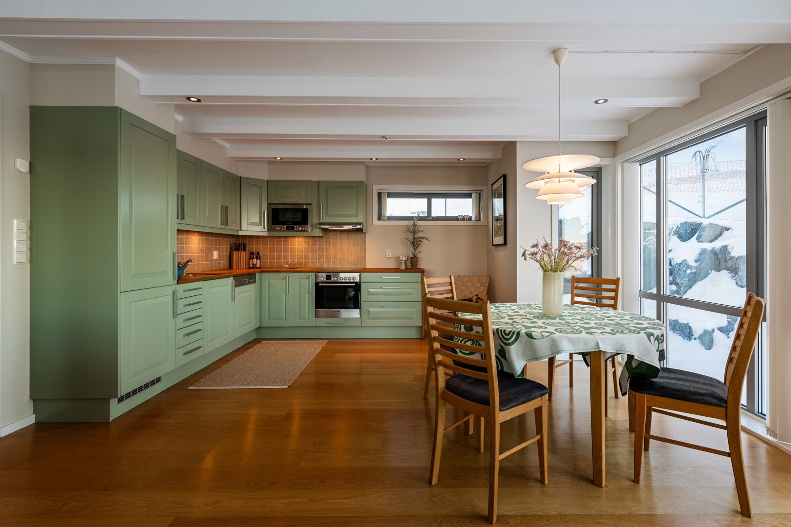 Flott Sigdal kjøkken med åpen løsning Galleribilde