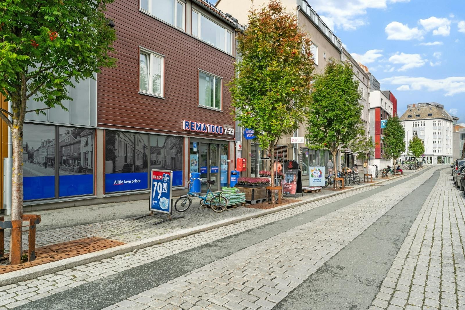 Kort vei til dagligvare og kolletivtransport. Galleribilde