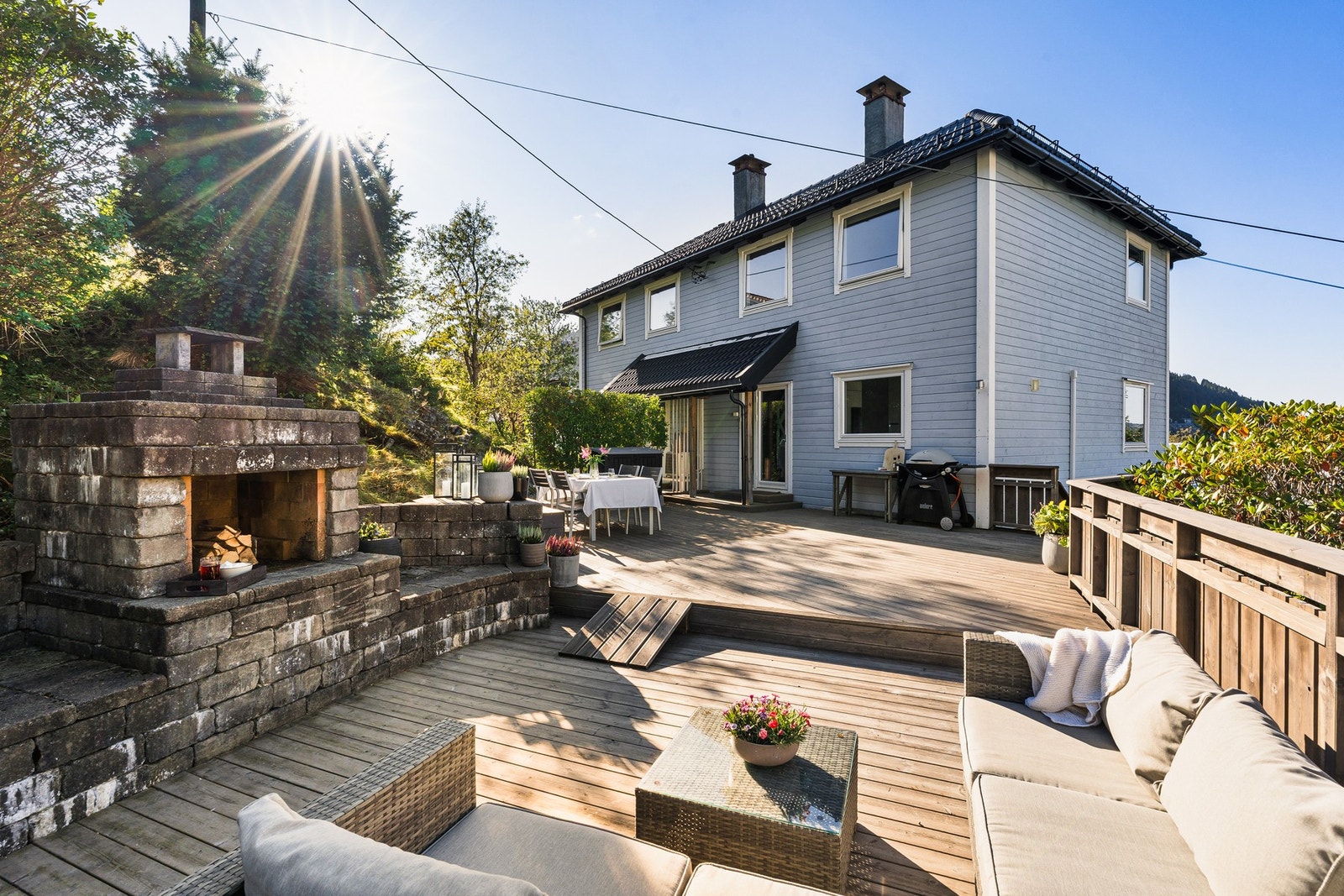 Områdene er romslig og en nydelig plass å oppholde seg på varme dager! Galleribilde