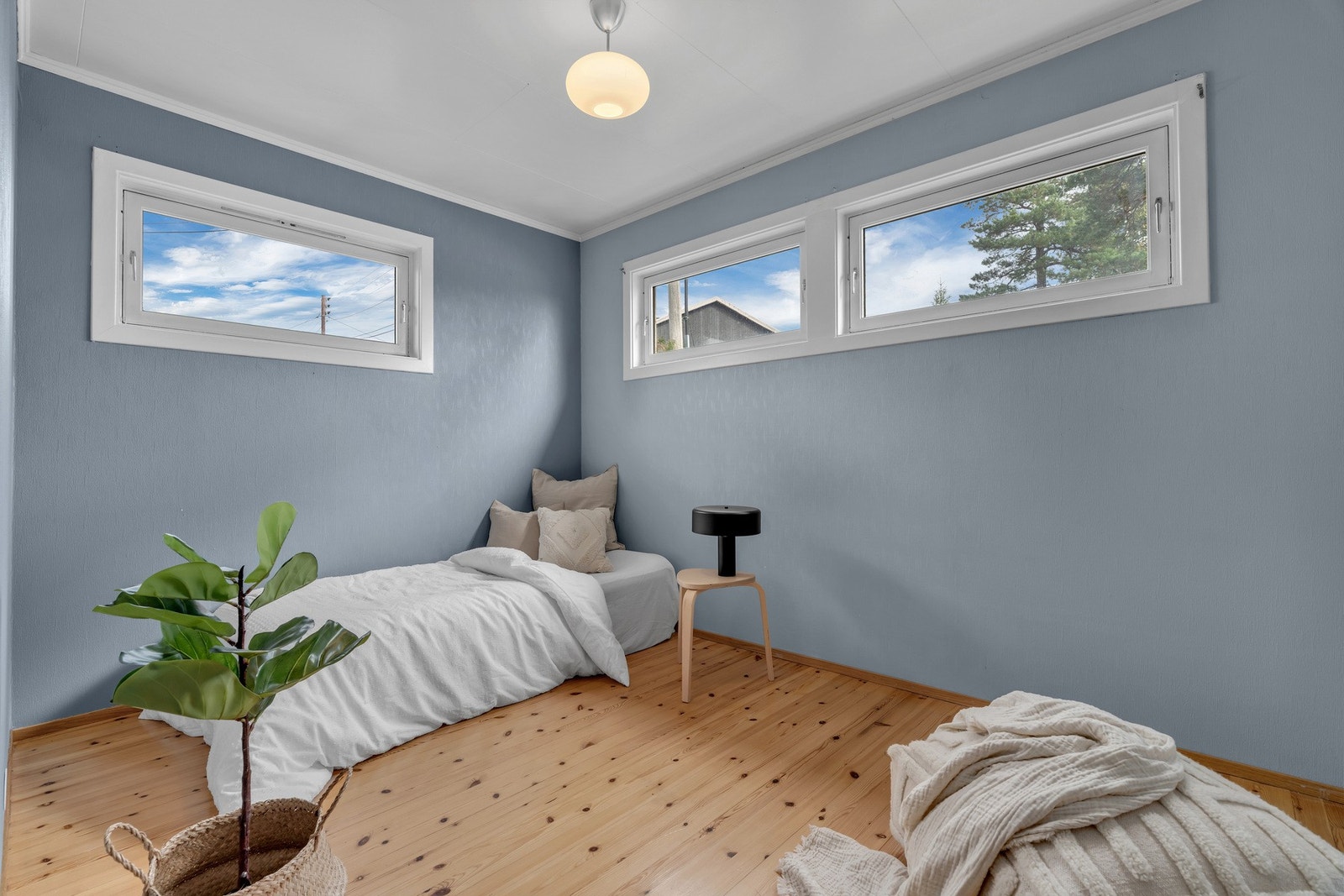 Soverom III - romslig med lyse og rolige farger Galleribilde