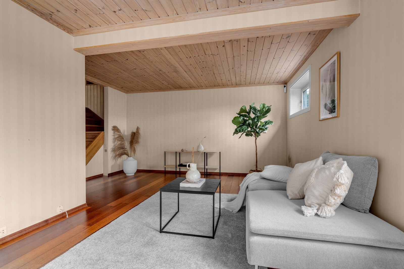 Tidligere hybel - nå en fleksibel kjellerstue Galleribilde