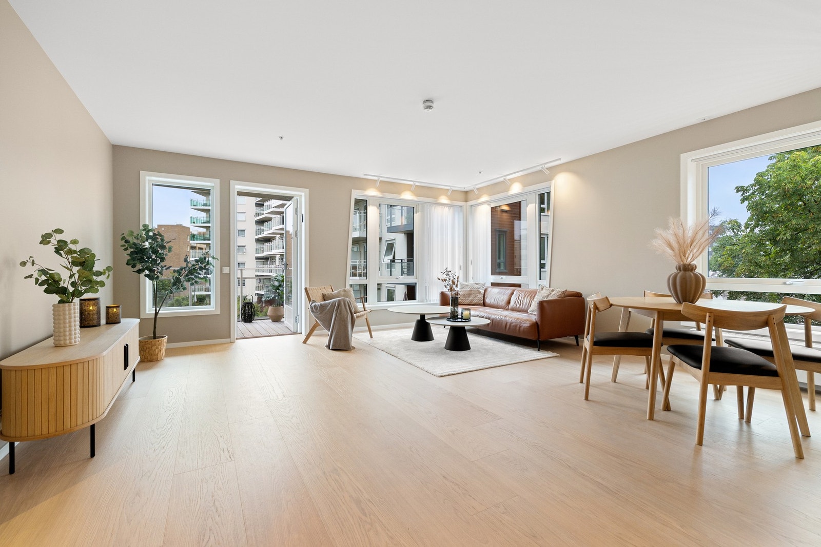 En eksklusiv og påkostet 4-roms hjørneleilighet med meget høy standard. Galleribilde