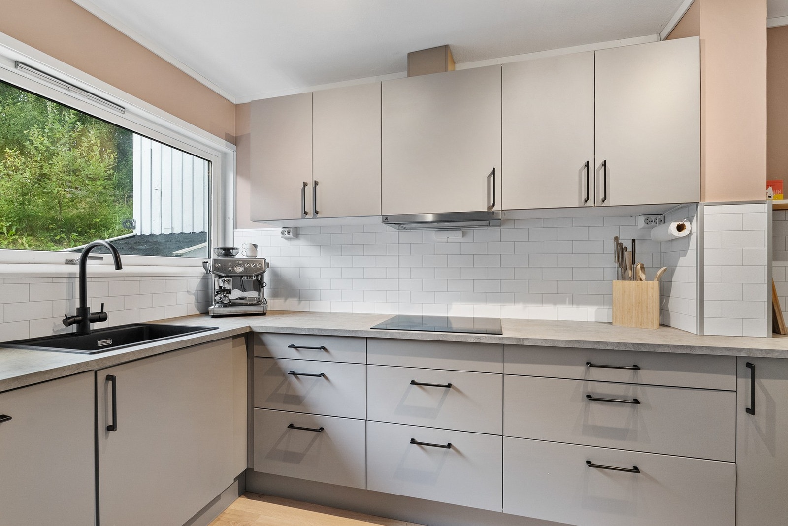 Kjøkkenet er moderne og nytt fra 2022! Galleribilde