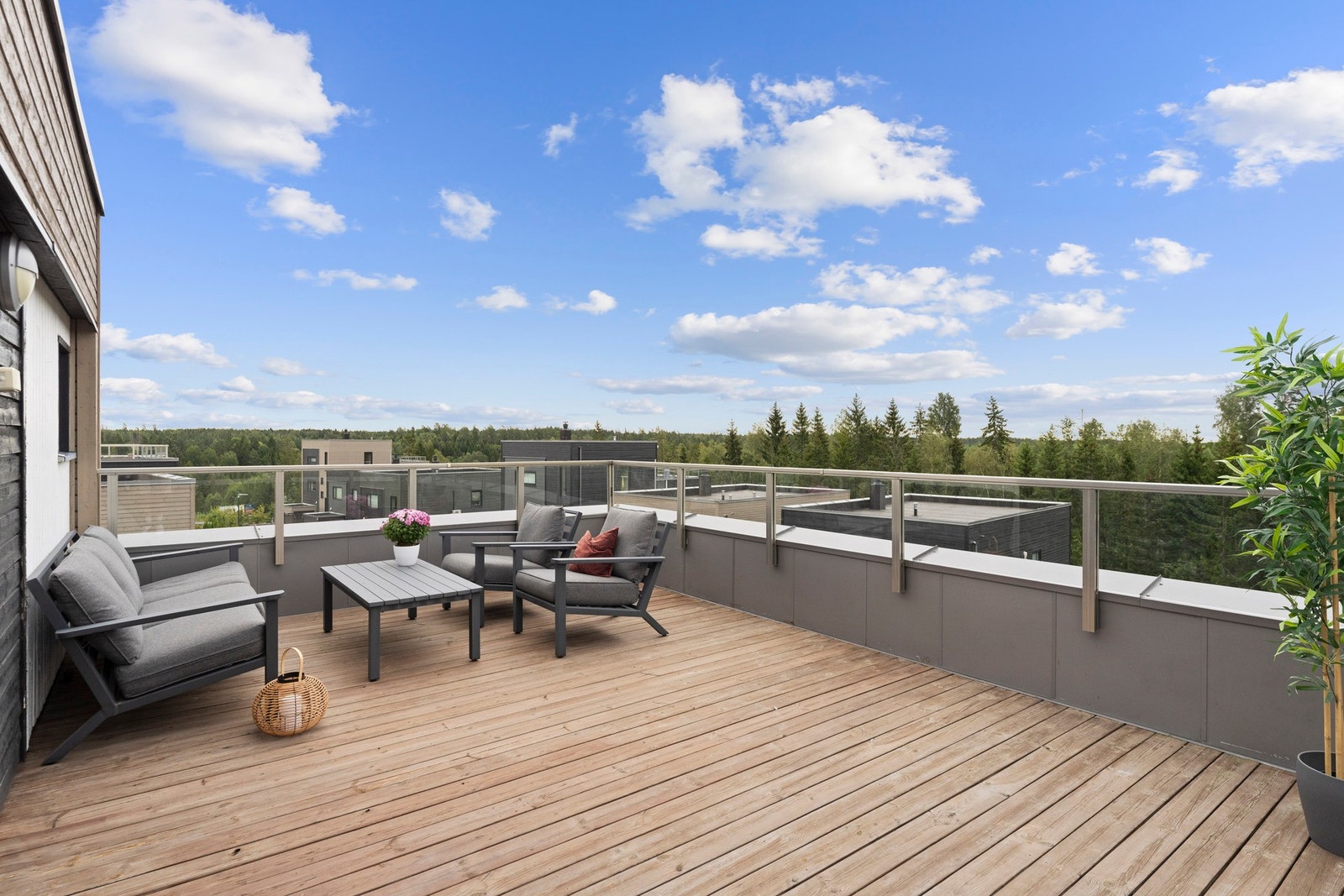 Et moderne townhouse i ende fra 2018 kort vei unna Vestby sentrum, skoler, bhg og tog. Galleribilde