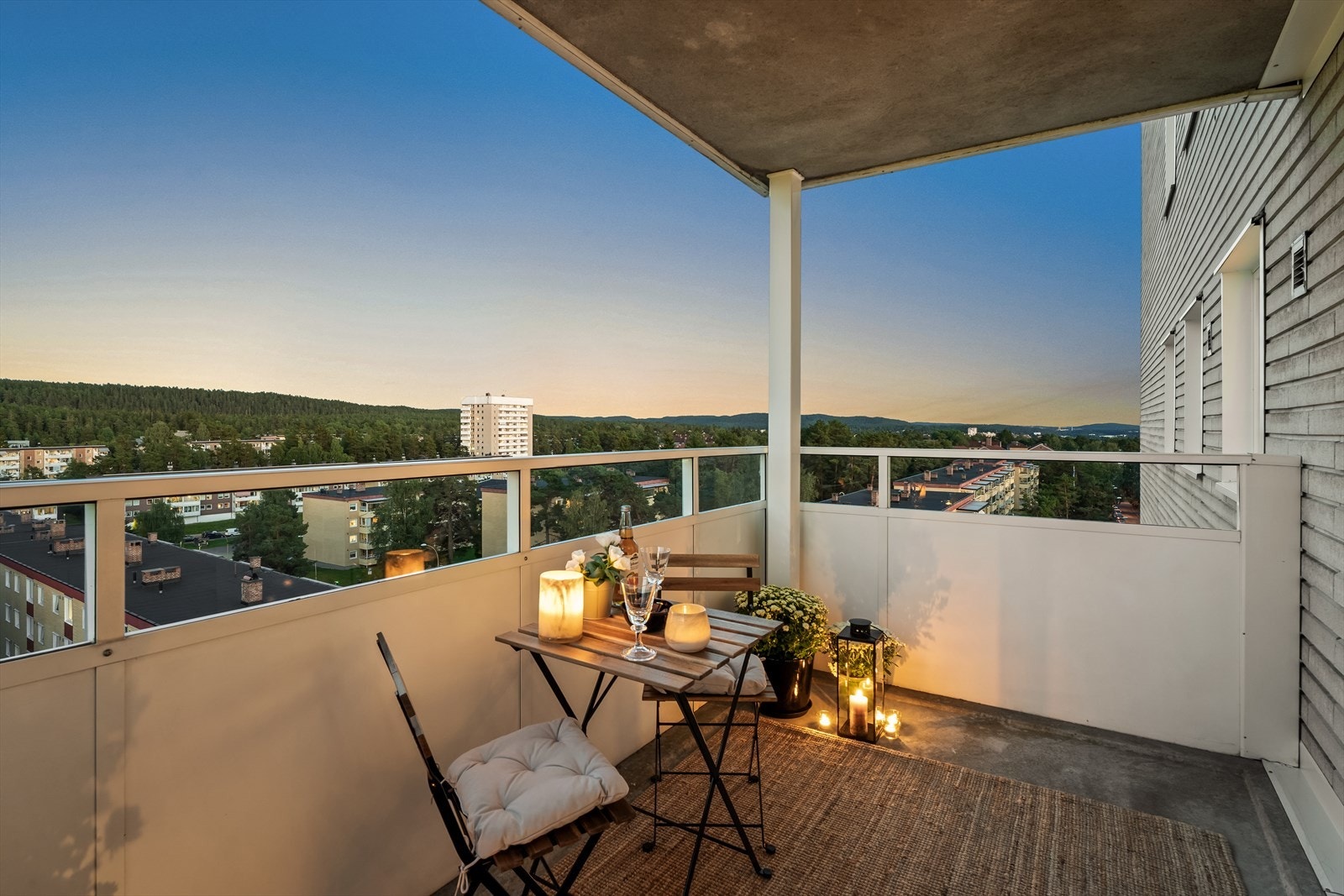 Her kan man nyte fine sommerkvelder. Galleribilde