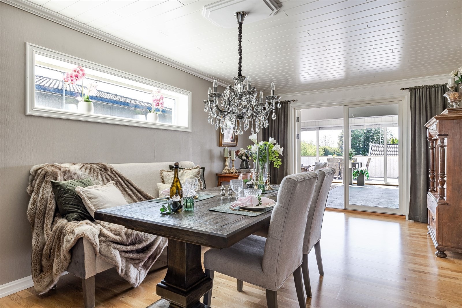 Et hyggelig sted å nyte gode måltider sammen med familie eller venner! Galleribilde