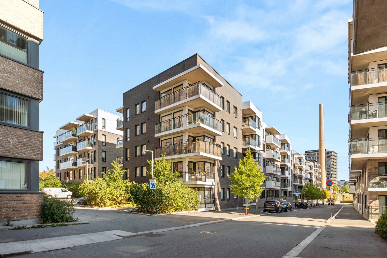 Sameiet består av 158 eierseksjoner og en næringsseksjon for garasjesameiet. Galleribilde