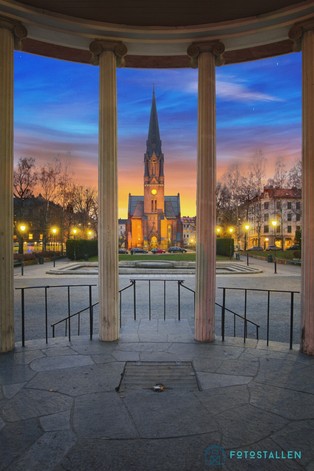 Idylliske Birkelunden hvor man ser rett på Paulus kirke. Paulus kirke er et av mange flotte og ærverdige bygninger i nærområdet. Galleribilde