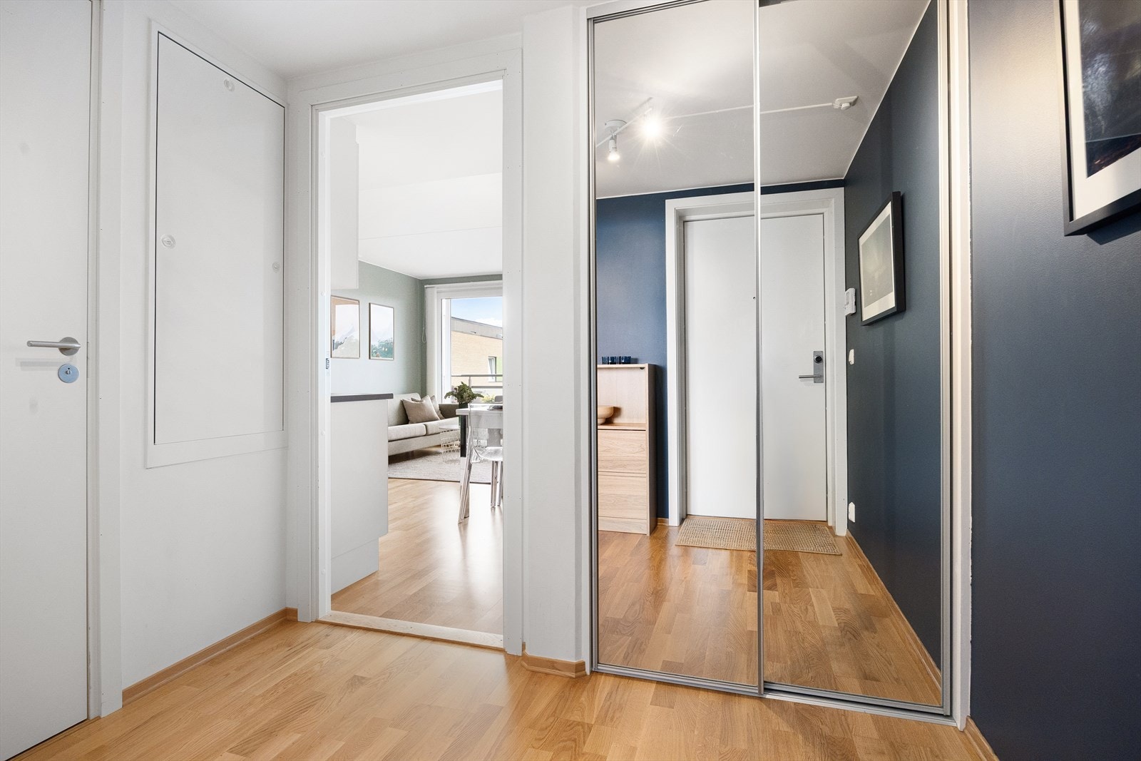 Fra gangen er det adkomst til baderommet. Galleribilde