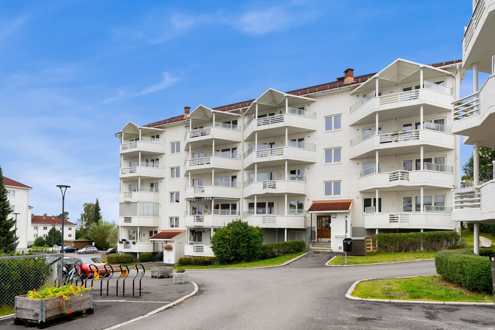 Boligen ligger i byggets 3. etasje Galleribilde