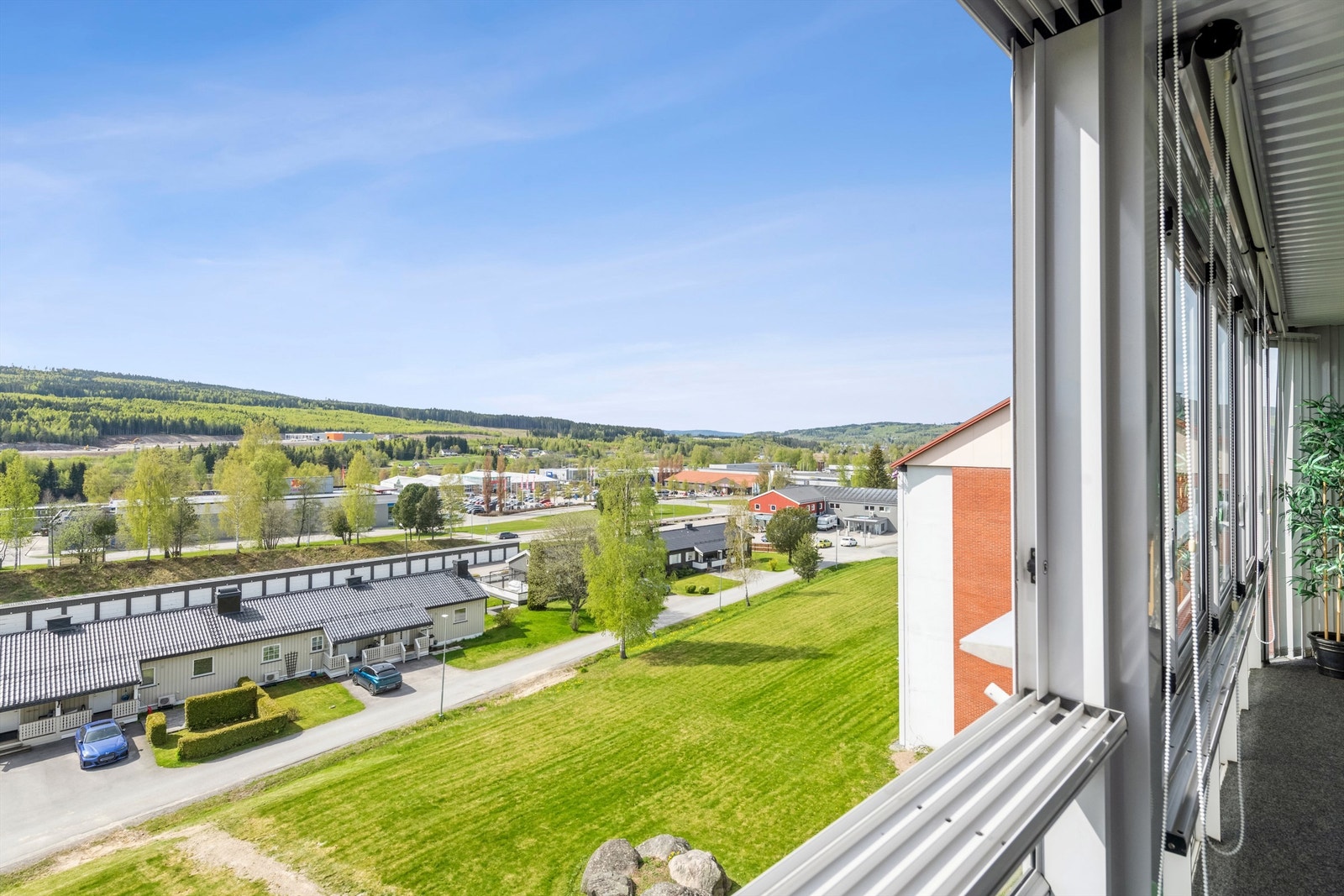Flott utsikt fra 3. etasje! Galleribilde