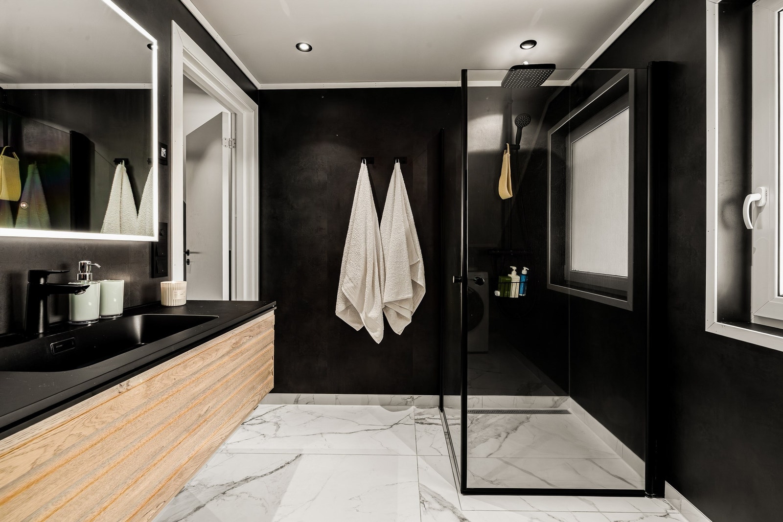 Bad fra 2021. Galleribilde