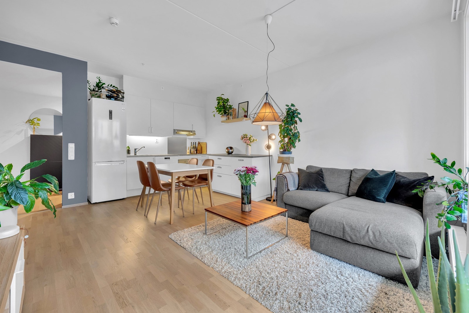 Leiligheten ligger i tredje etasje med heisadkomst, svært sentralt i Lillestrøm. Galleribilde