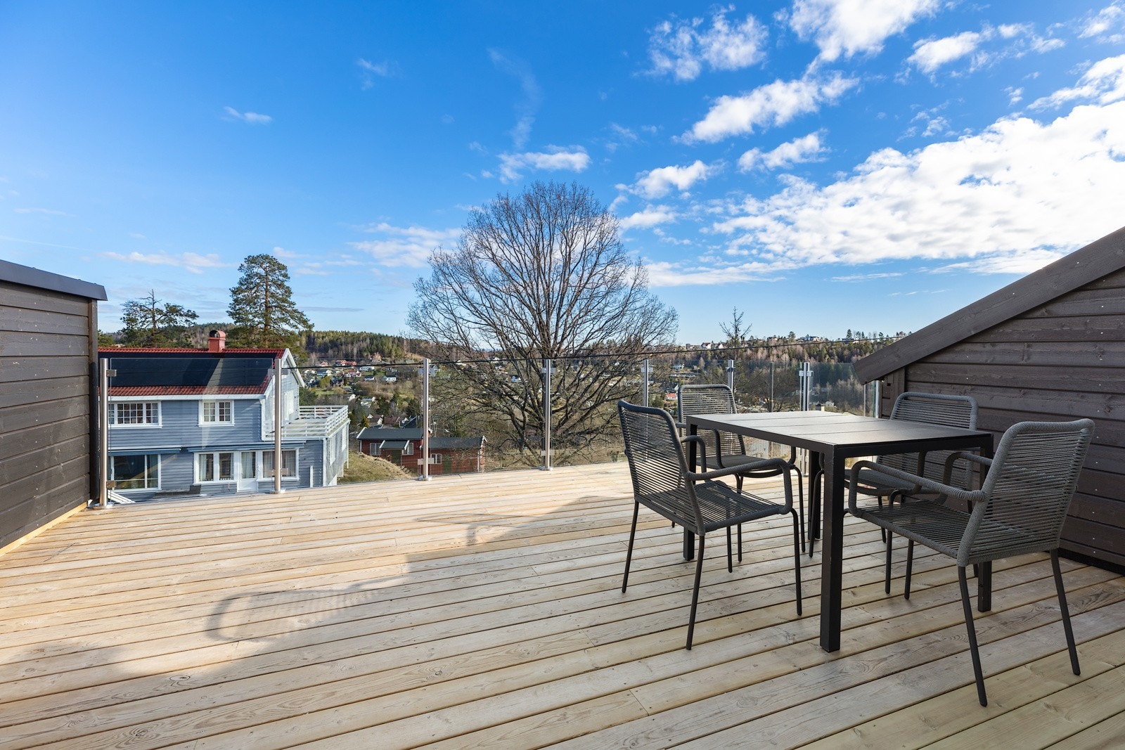 Solrikt med utsyn Galleribilde