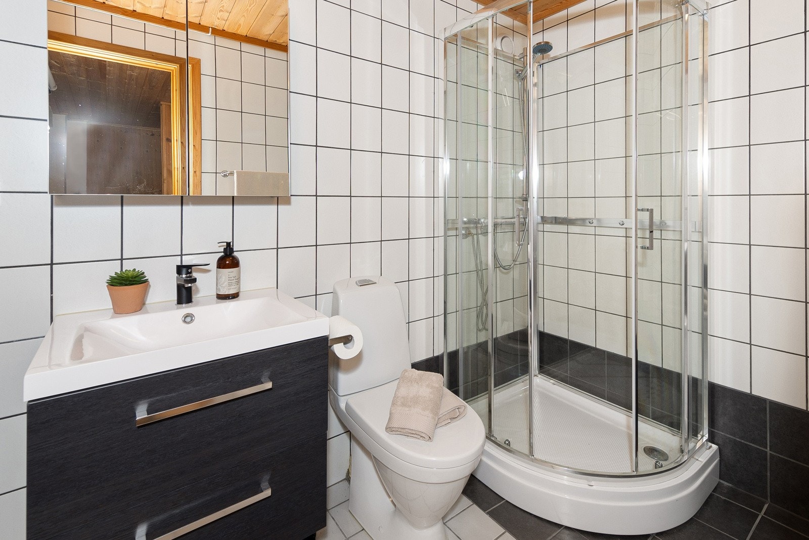 Bad i underetasjen Galleribilde