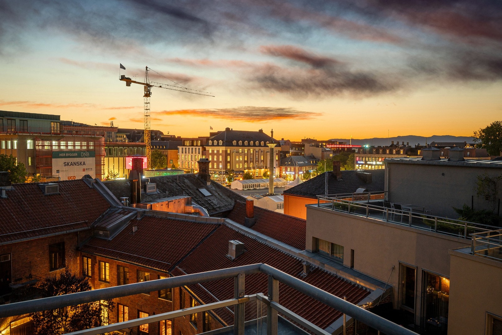 Fantastisk kveldsutsikt over Trondheim fra takterrassen. Galleribilde