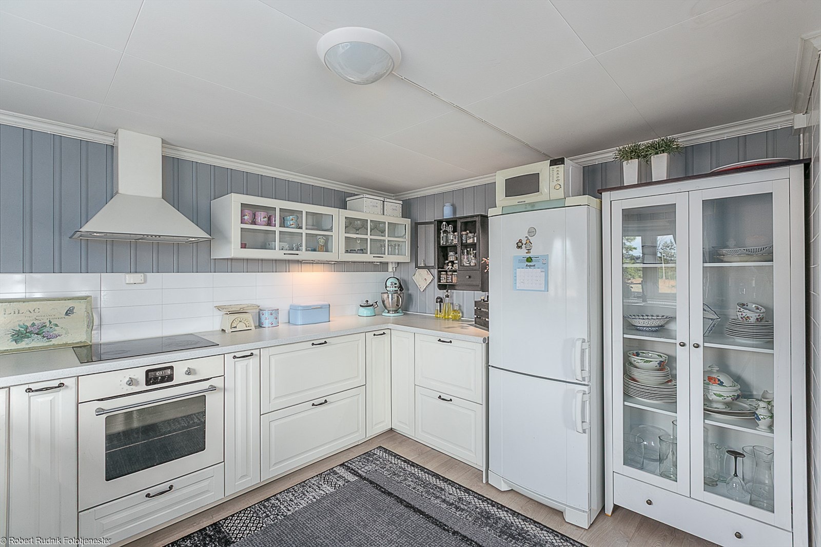 I innredningen er det avsatt plass til frittstående hvitevarer. Galleribilde