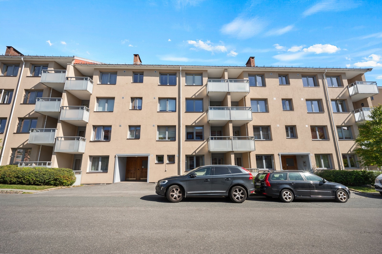 Inngangsparti. Galleribilde