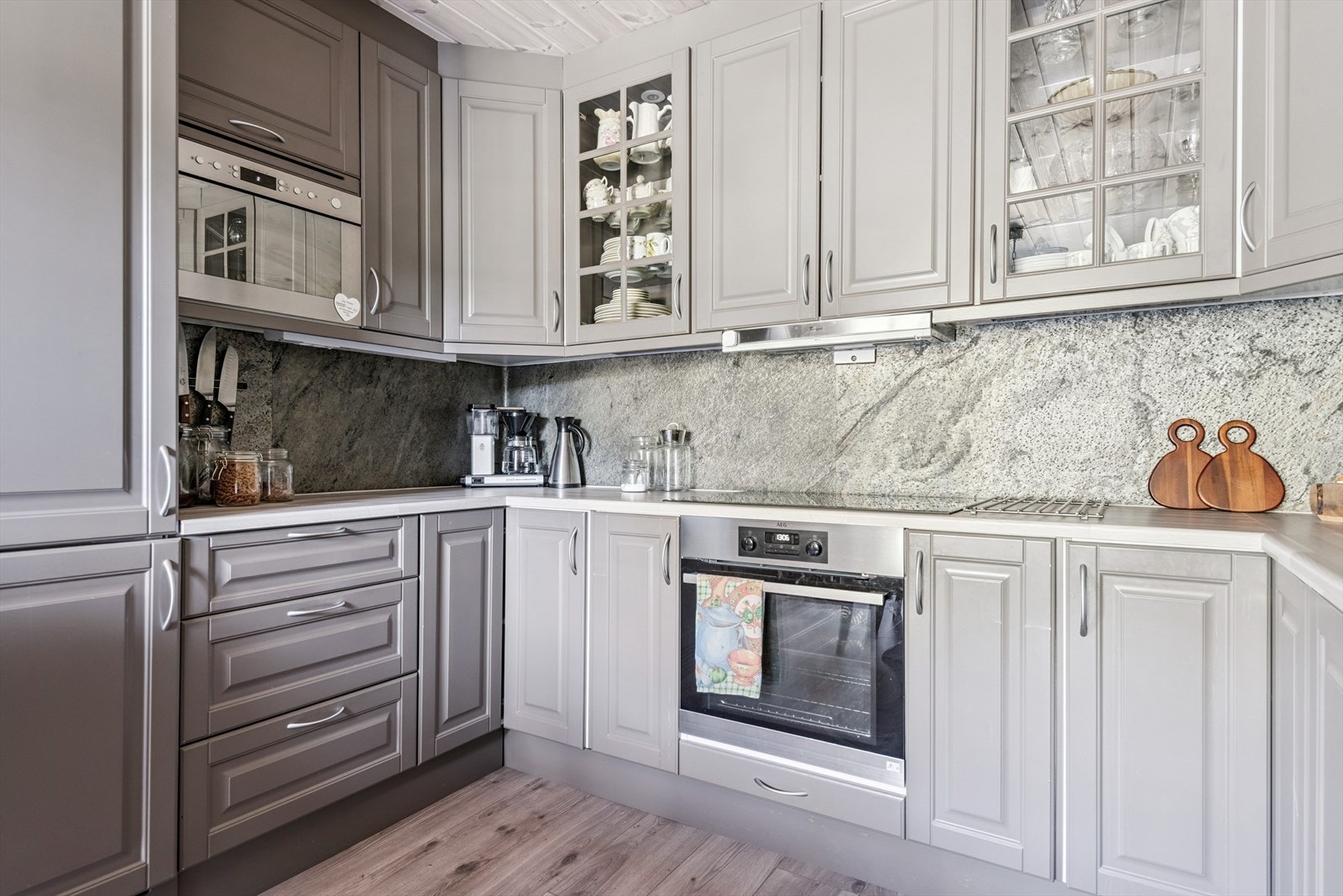 Moderne og fint kjøkken. Galleribilde