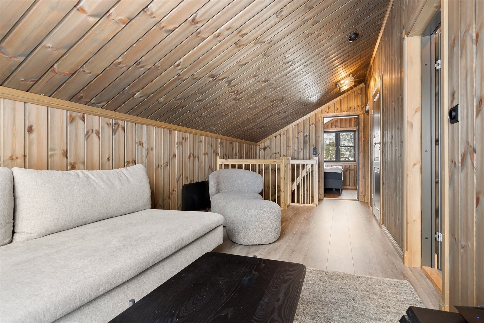 Loftstue som gir ekstra oppholdsplass Galleribilde