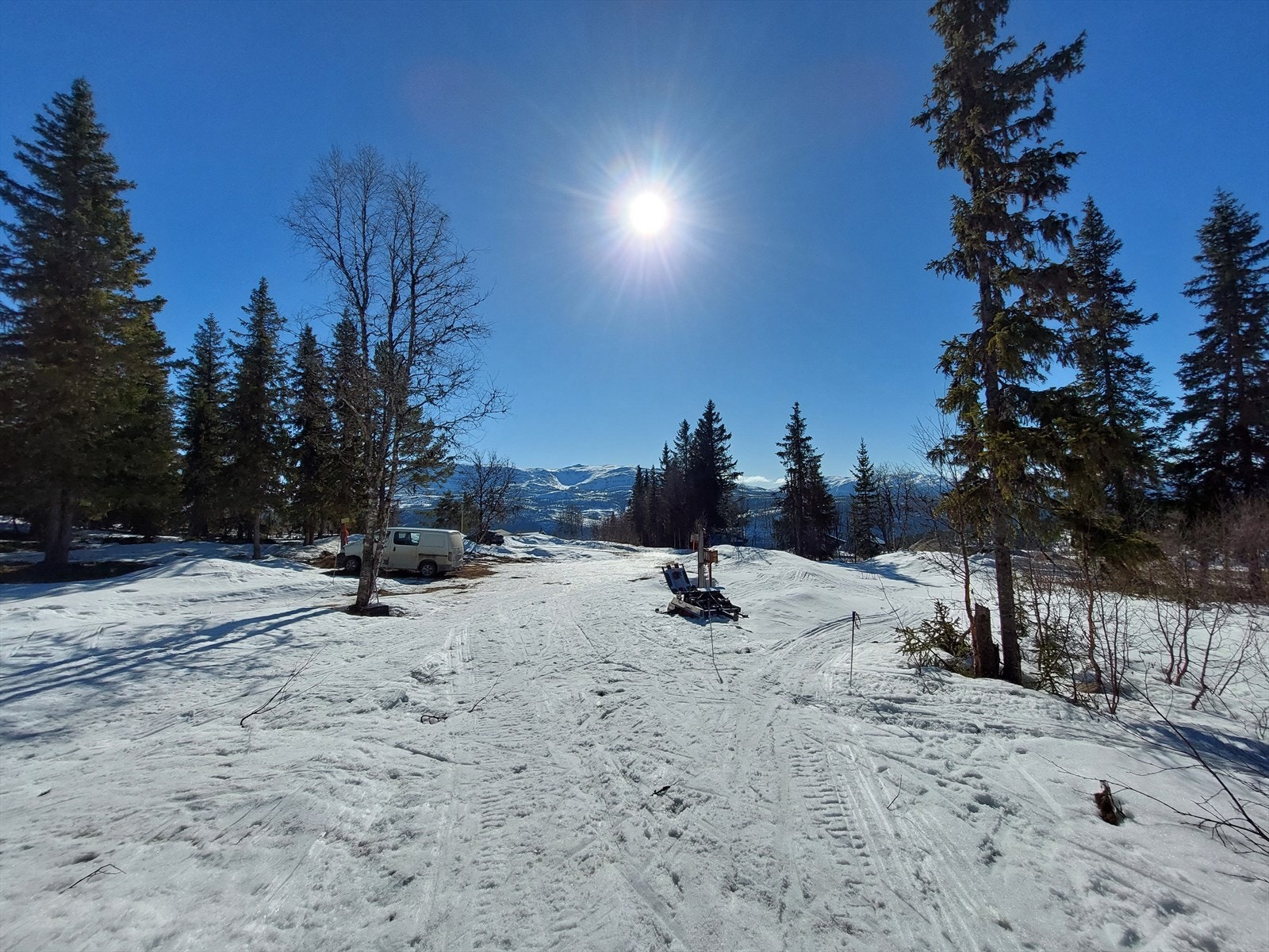 Selgers private bilde - Utsikt fra stien til Nedre Damtjønn/skiløyper. Galleribilde