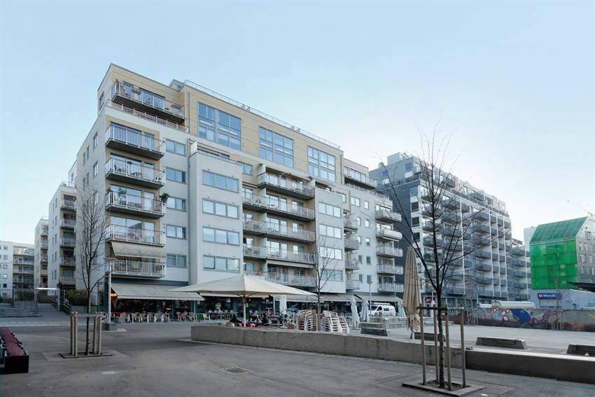 Fasade - Teaterplassen - Galleribilde