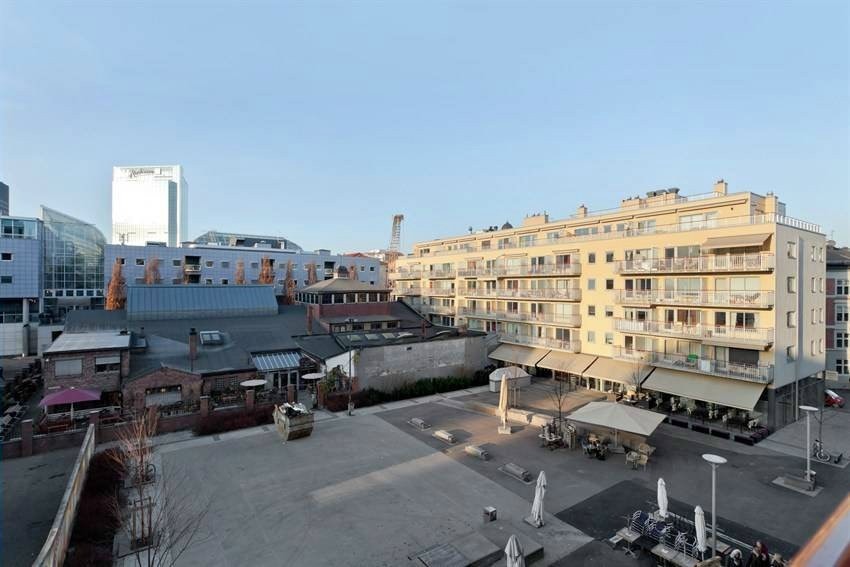 Utsikt over teaterplassen Galleribilde