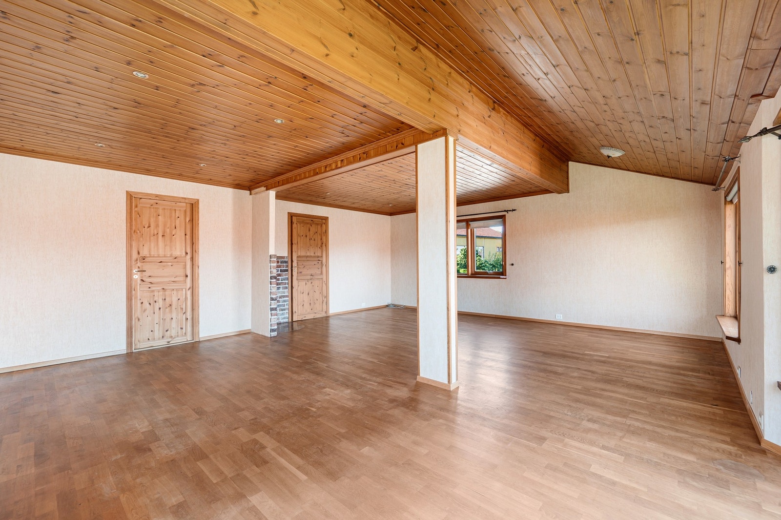 Dette er et rom som inviterer til ro, hygge og gode opplevelser med familie og venner. Galleribilde