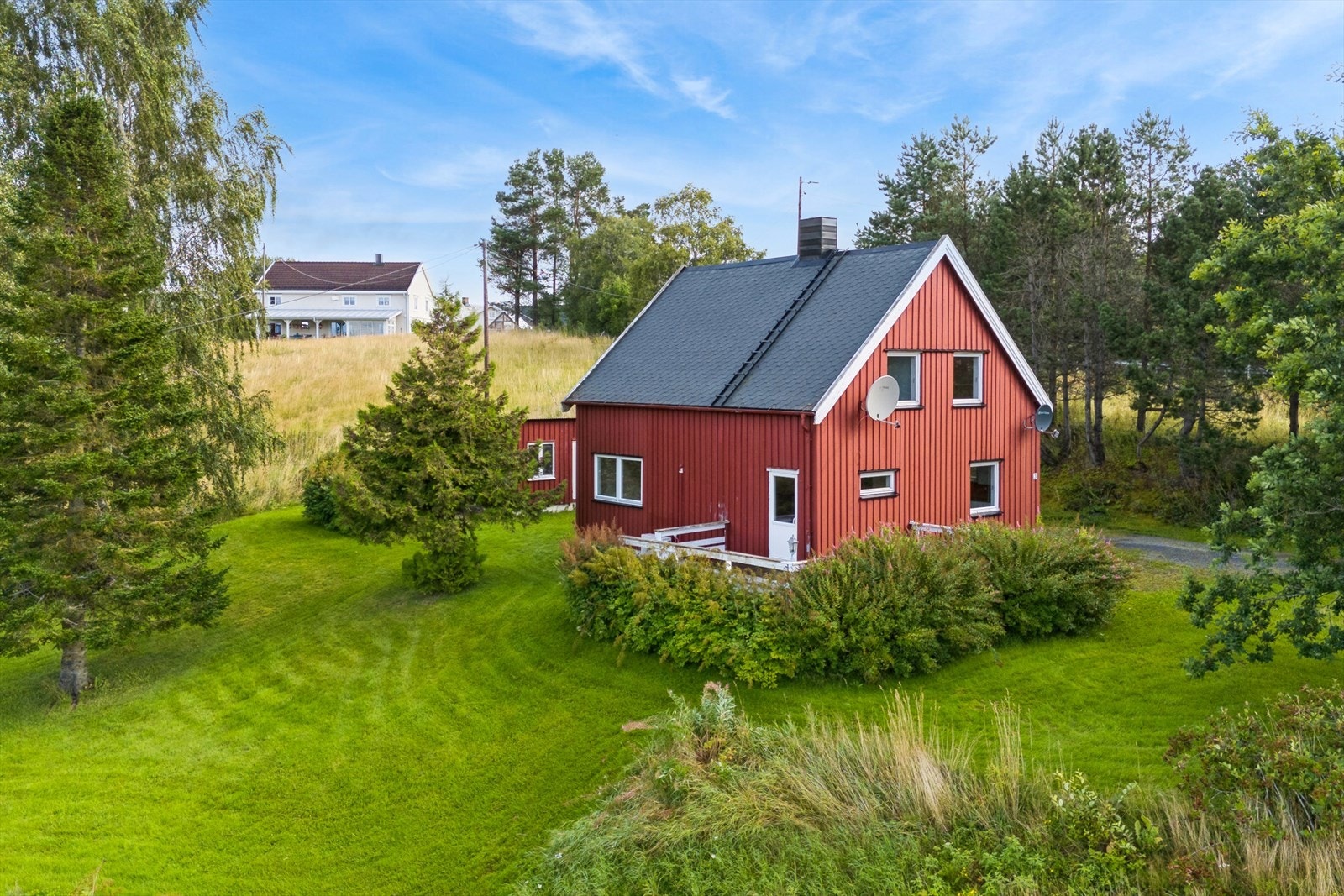 Aktiv Eiendomsmegling v/ Hallvard Fjone har gleden av å presentere Røseggvegen 3! Galleribilde