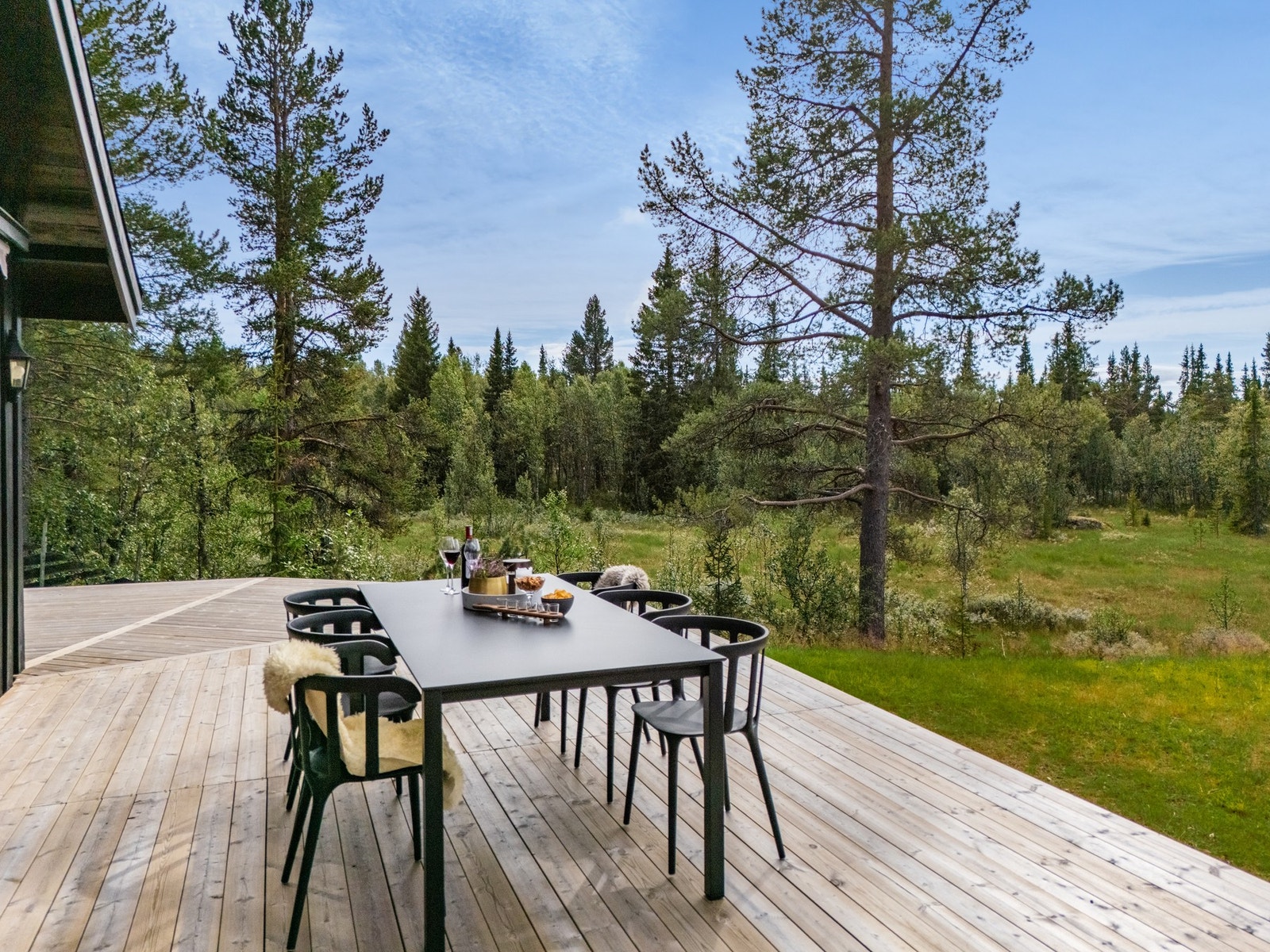 Fint uteområde. Galleribilde