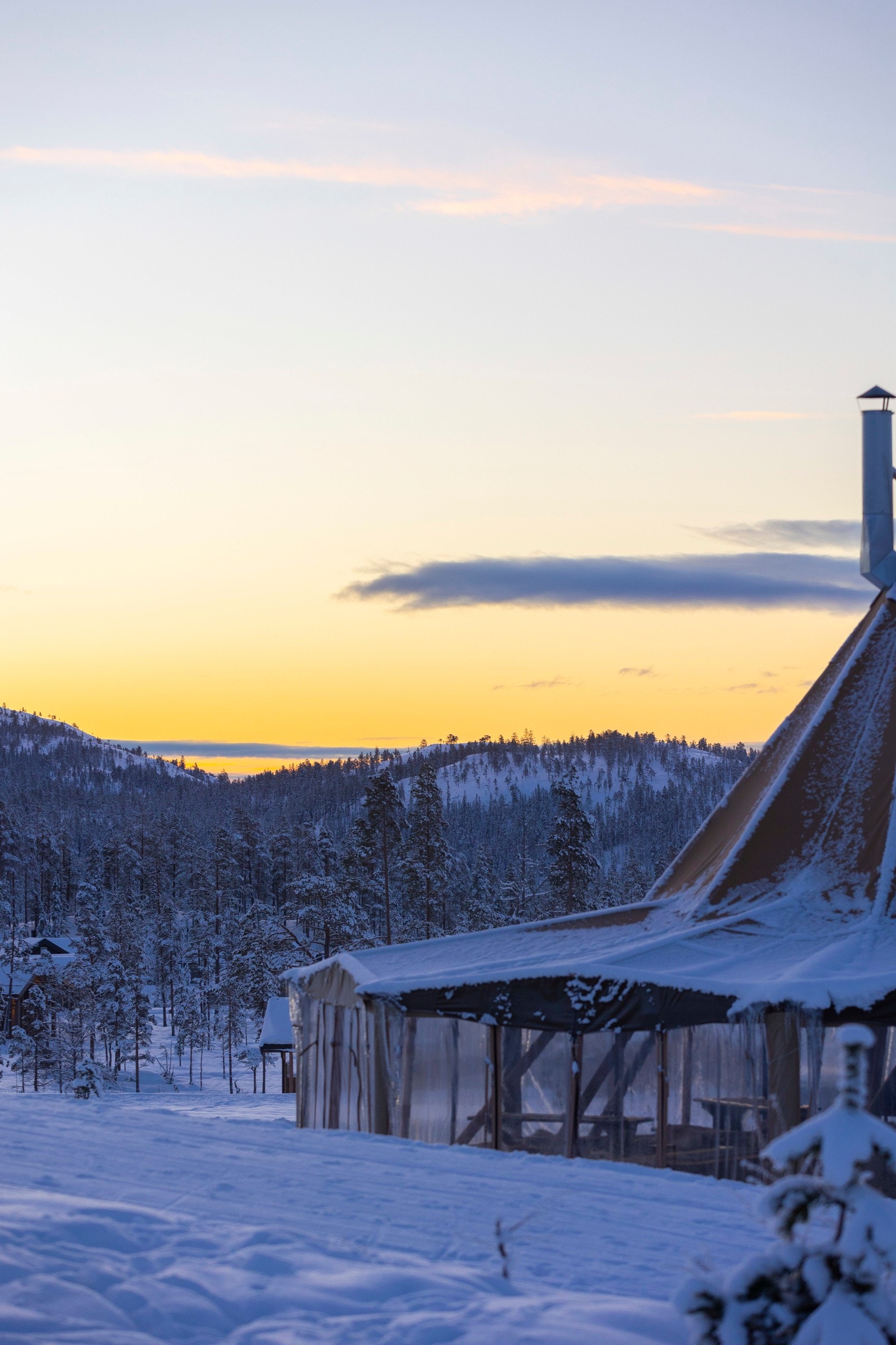 Soloppgang Tipi. Galleribilde