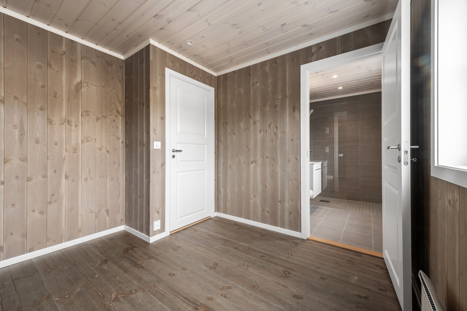 Soverom som ligger i tilknytning til badet. Galleribilde