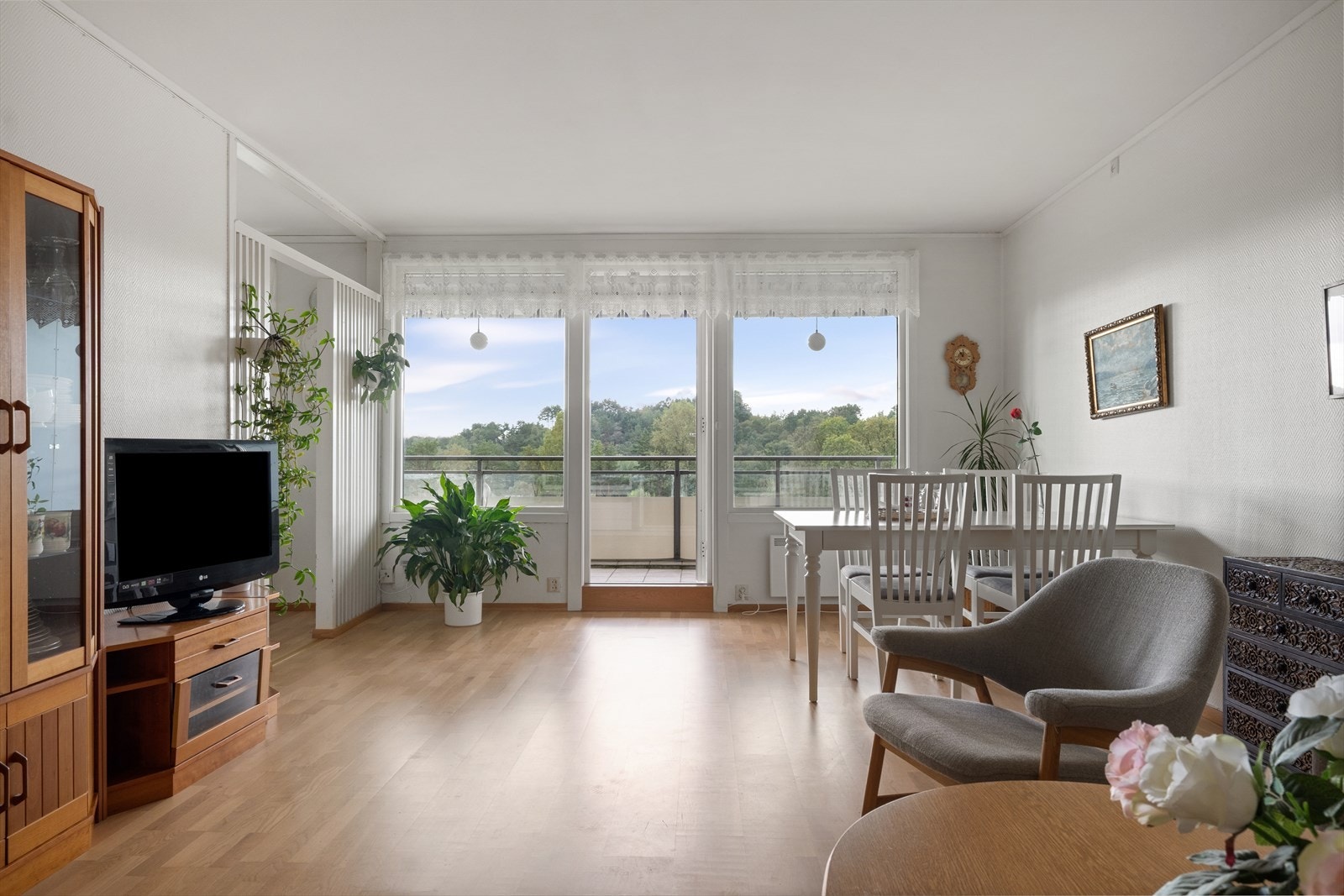 En stor 3-roms leilighet med gode rom og attraktiv beliggenhet. Galleribilde