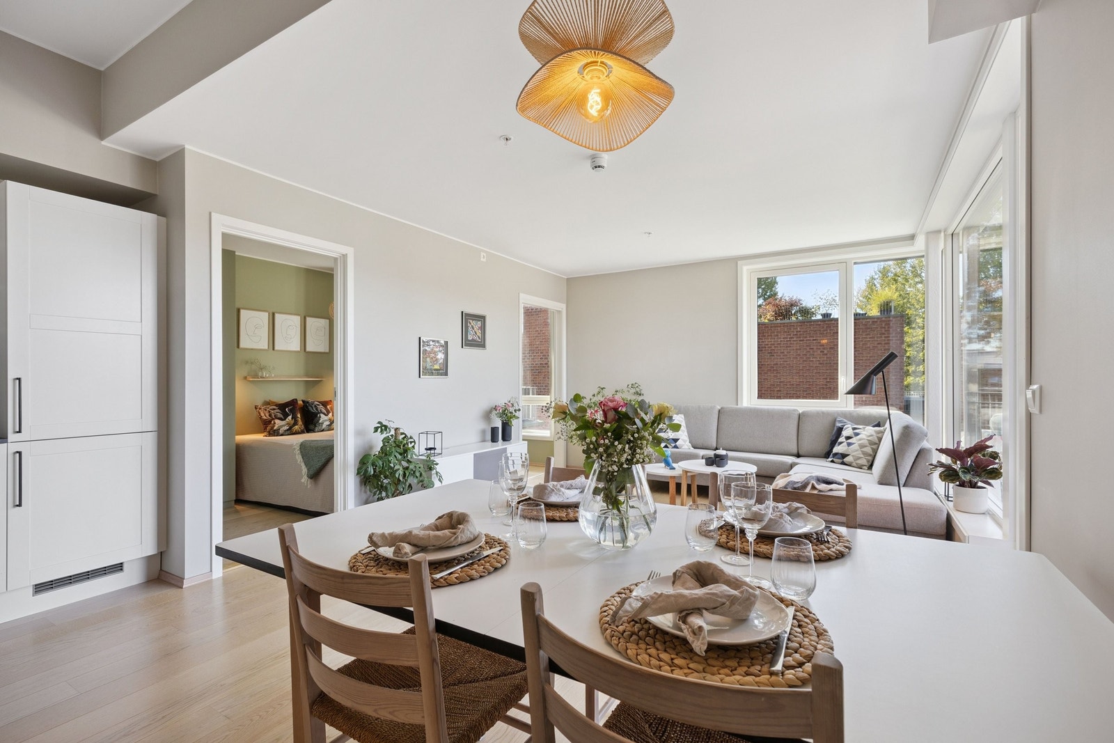 Leiligheten innbyr til sosiale sammenkomster. Galleribilde