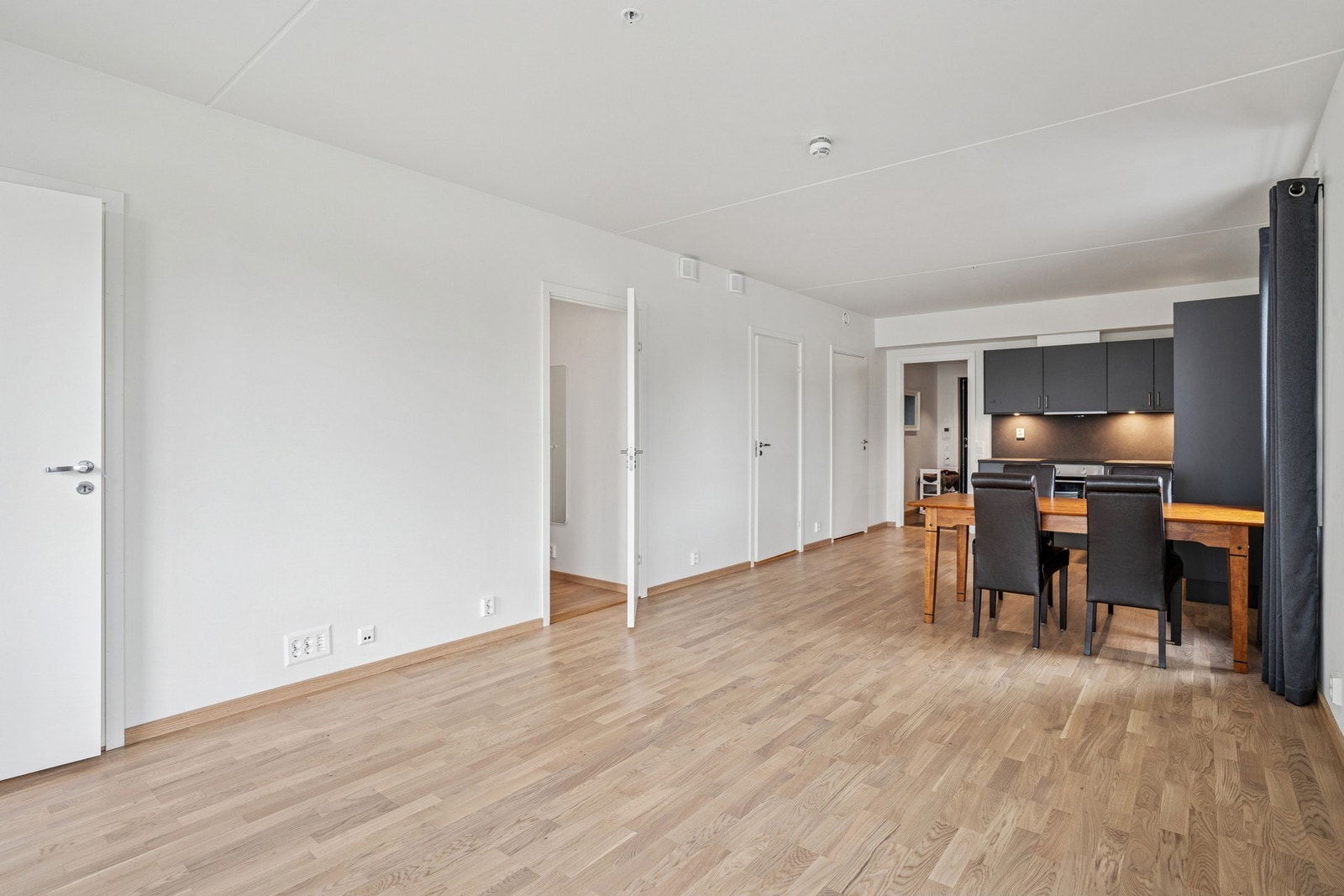 Stue og kjøkken Galleribilde