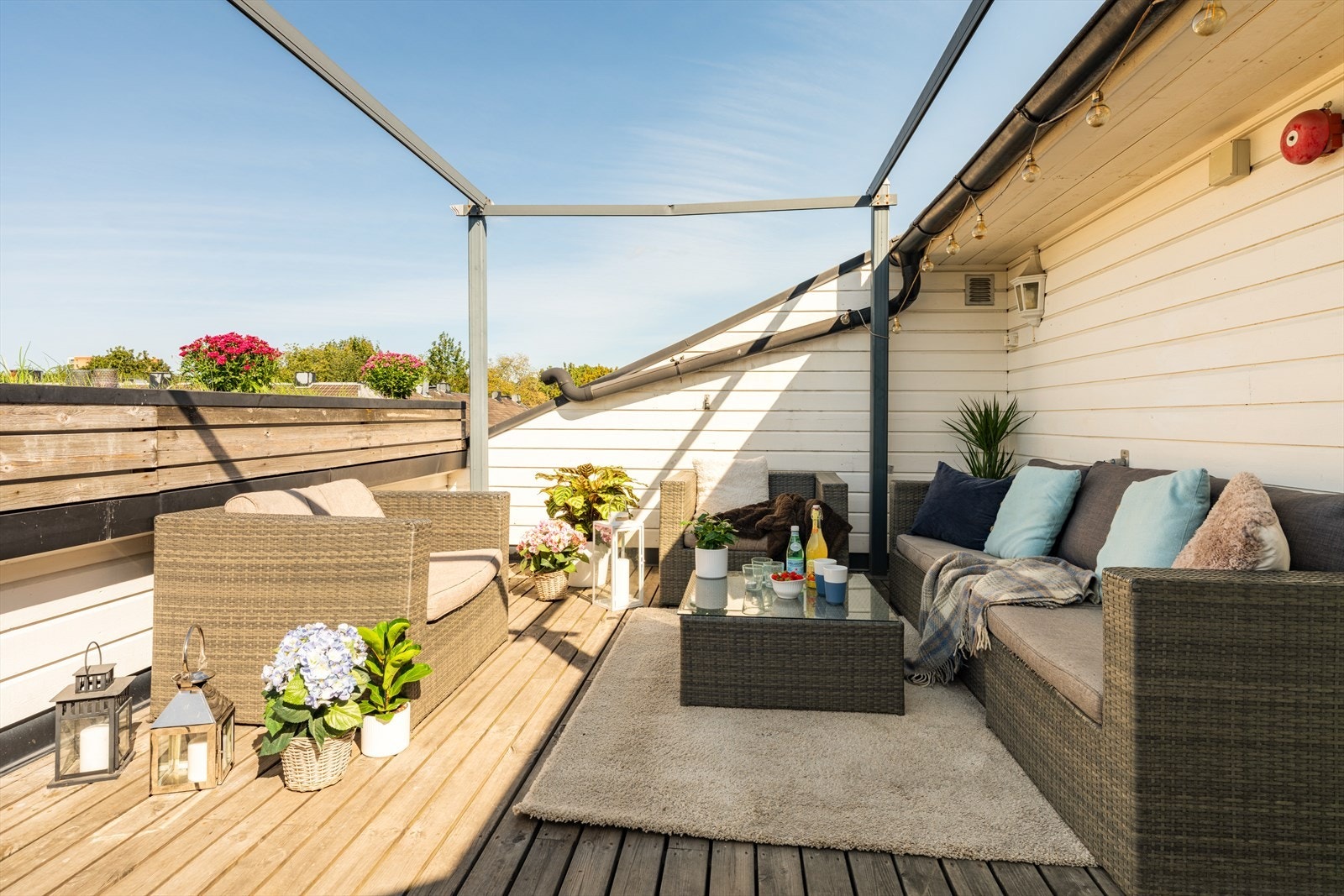 Solrik takterrasse som deles med øvrige beboere. Galleribilde