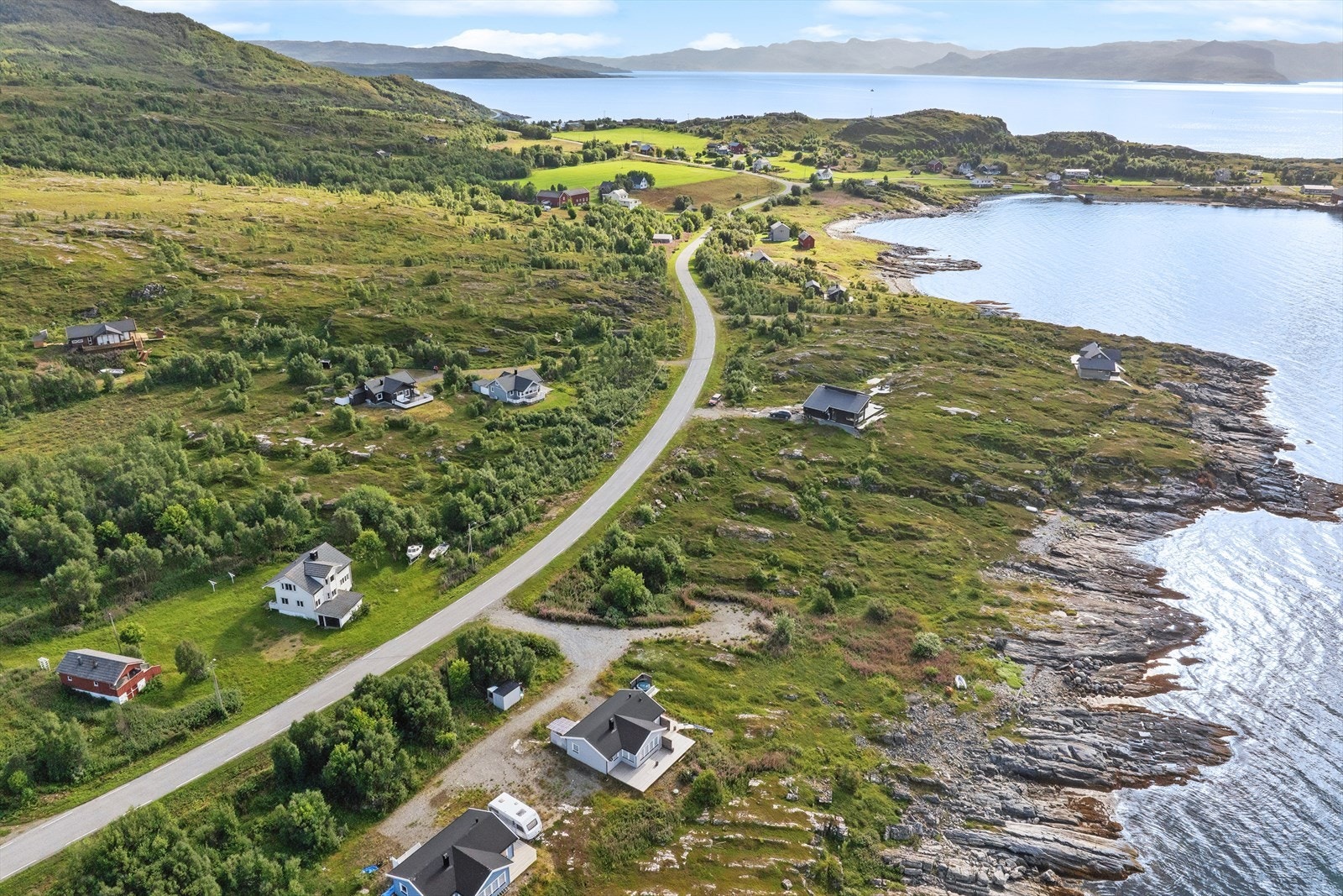 Her får du kort vei til scooterløype, jaktterreng og skimuligheter. Galleribilde