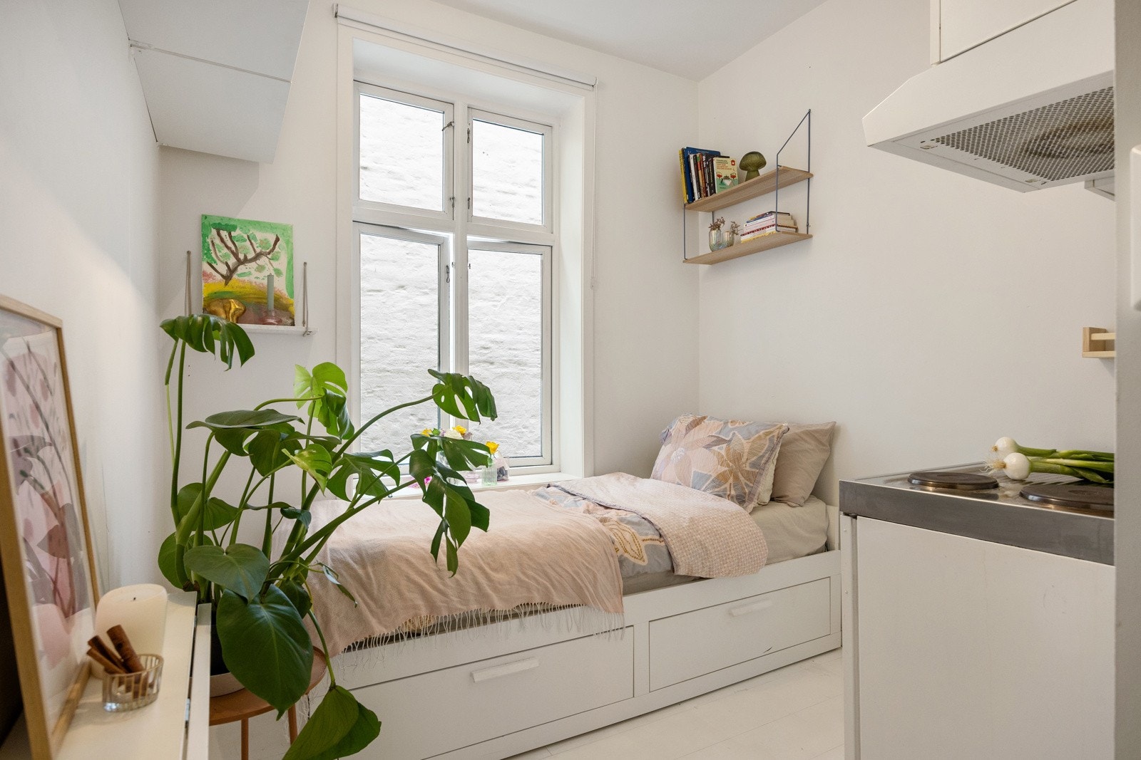 Leiligheten har en separat "utleiedel/hybel". Ikke godkjent for varig opphold, se mer info i salgsoppgaven. Galleribilde