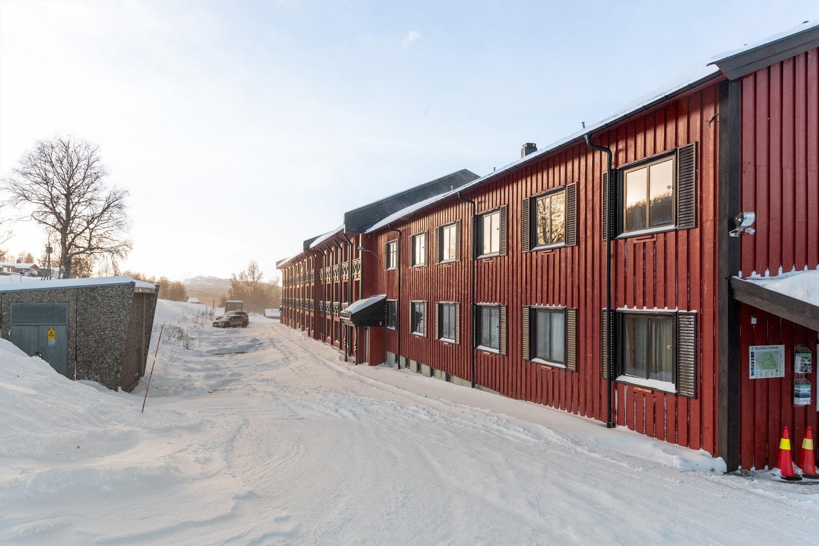 Sentralt beliggende leilighet, med utallige turmuligheter for både de sportslige og de som kun vil nyte. Galleribilde