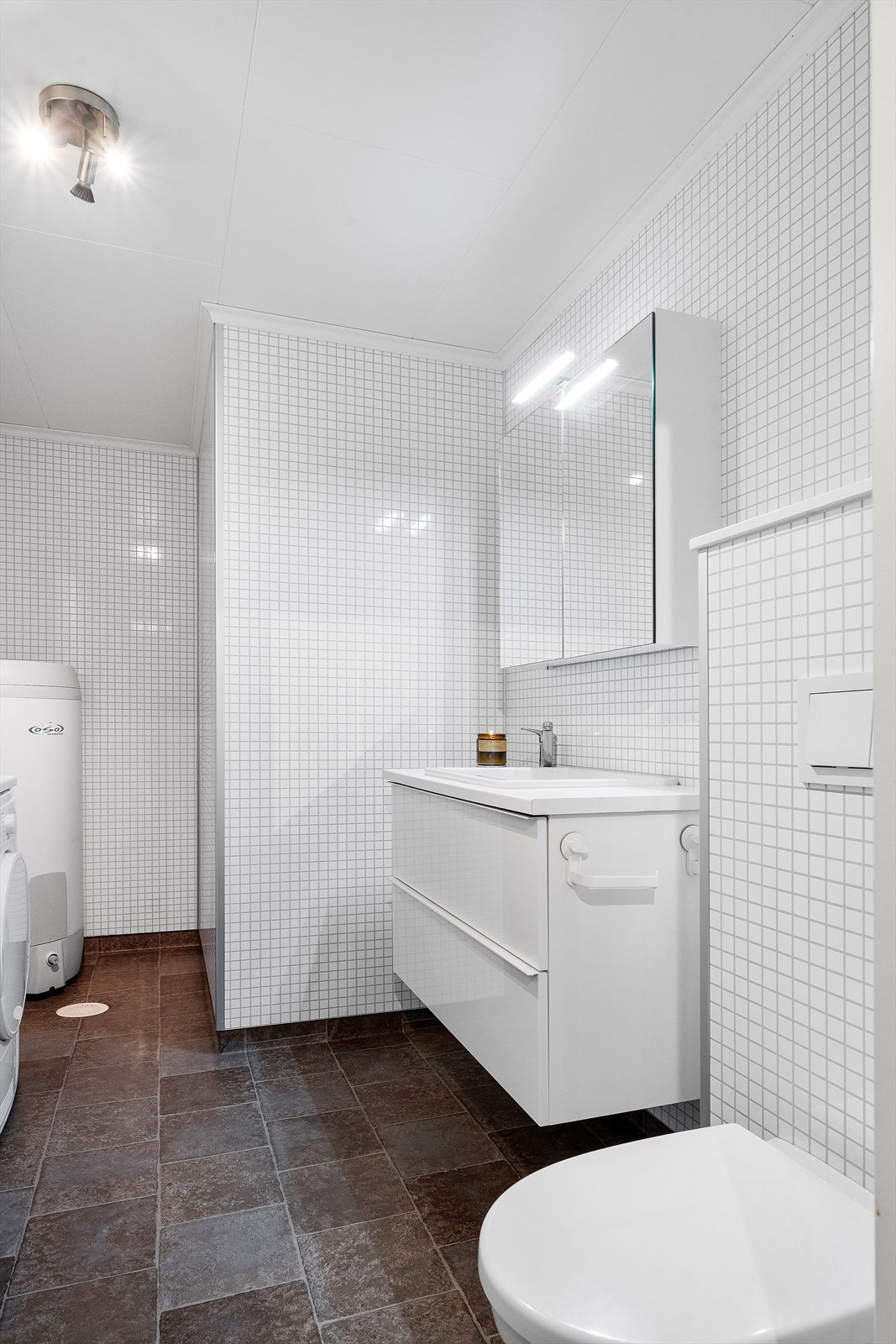 Vaskerom med toalett. Galleribilde