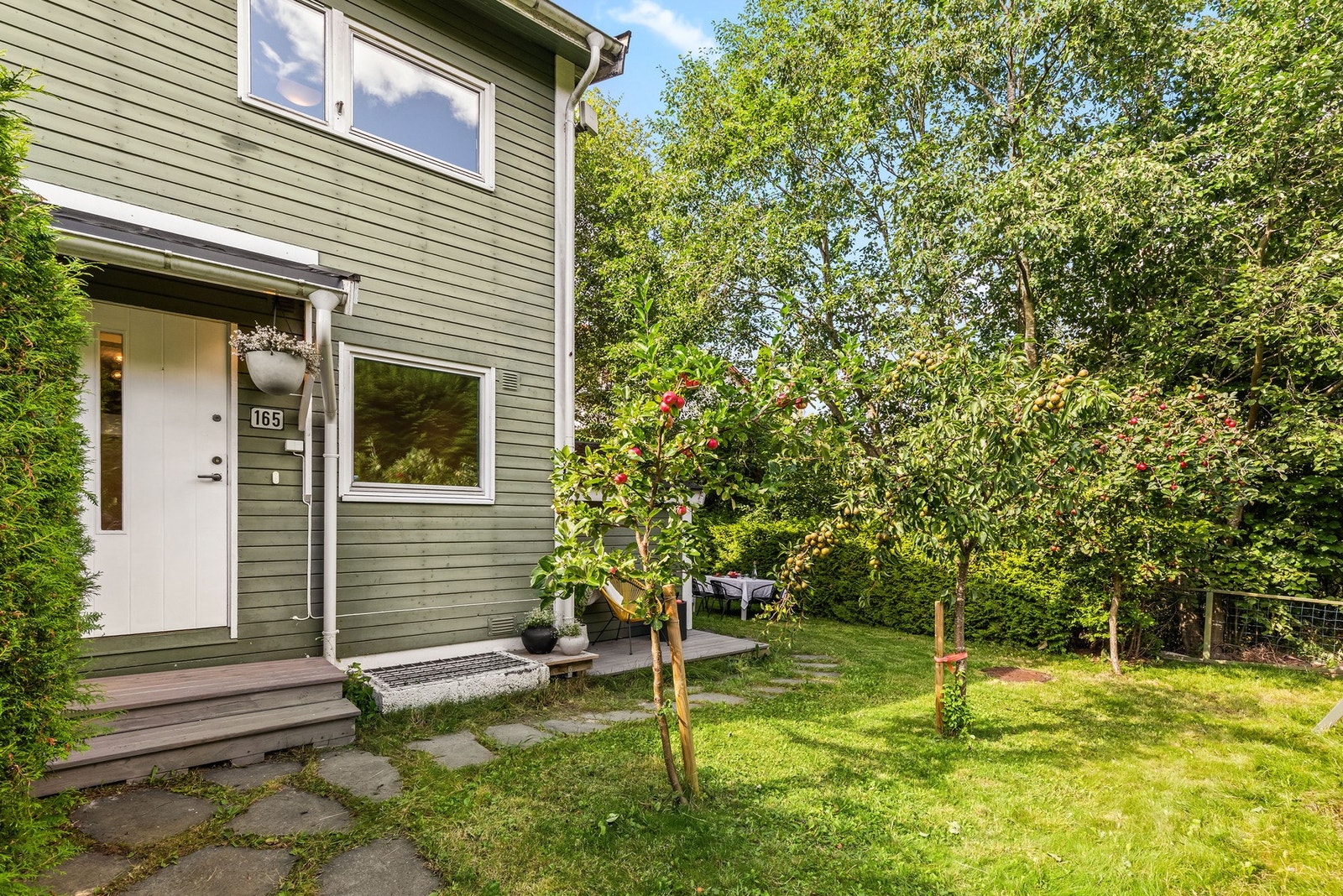 Daniel Bigom v/ PrivatMegleren Atrium har gleden av å presentere en meget sjeldent enderekkehus med hybel i Nedre Prinsdals vei 165! Galleribilde