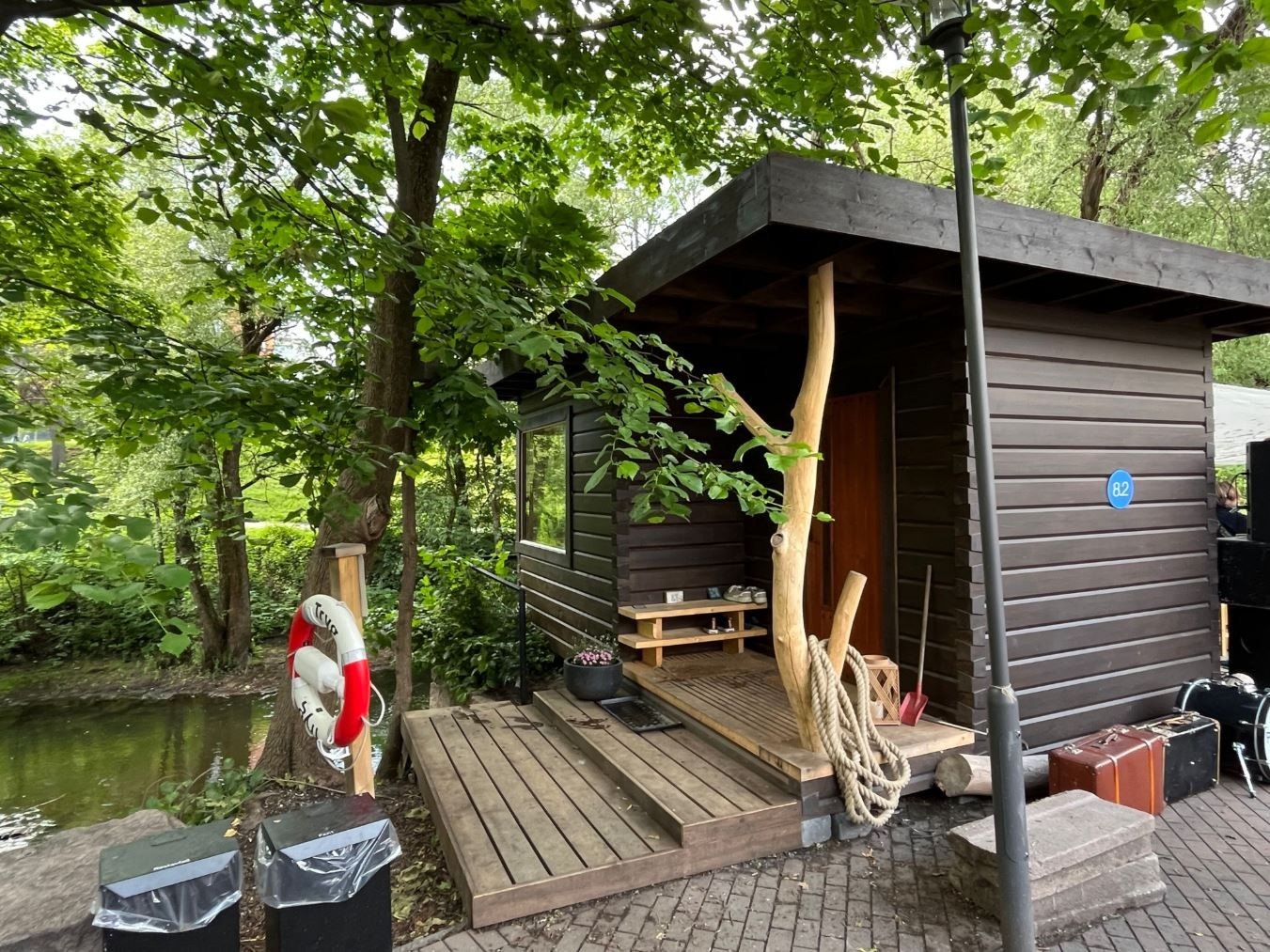 Populære Lilleborg Elvebadstue ligger like bak Villa Paradiso. Galleribilde