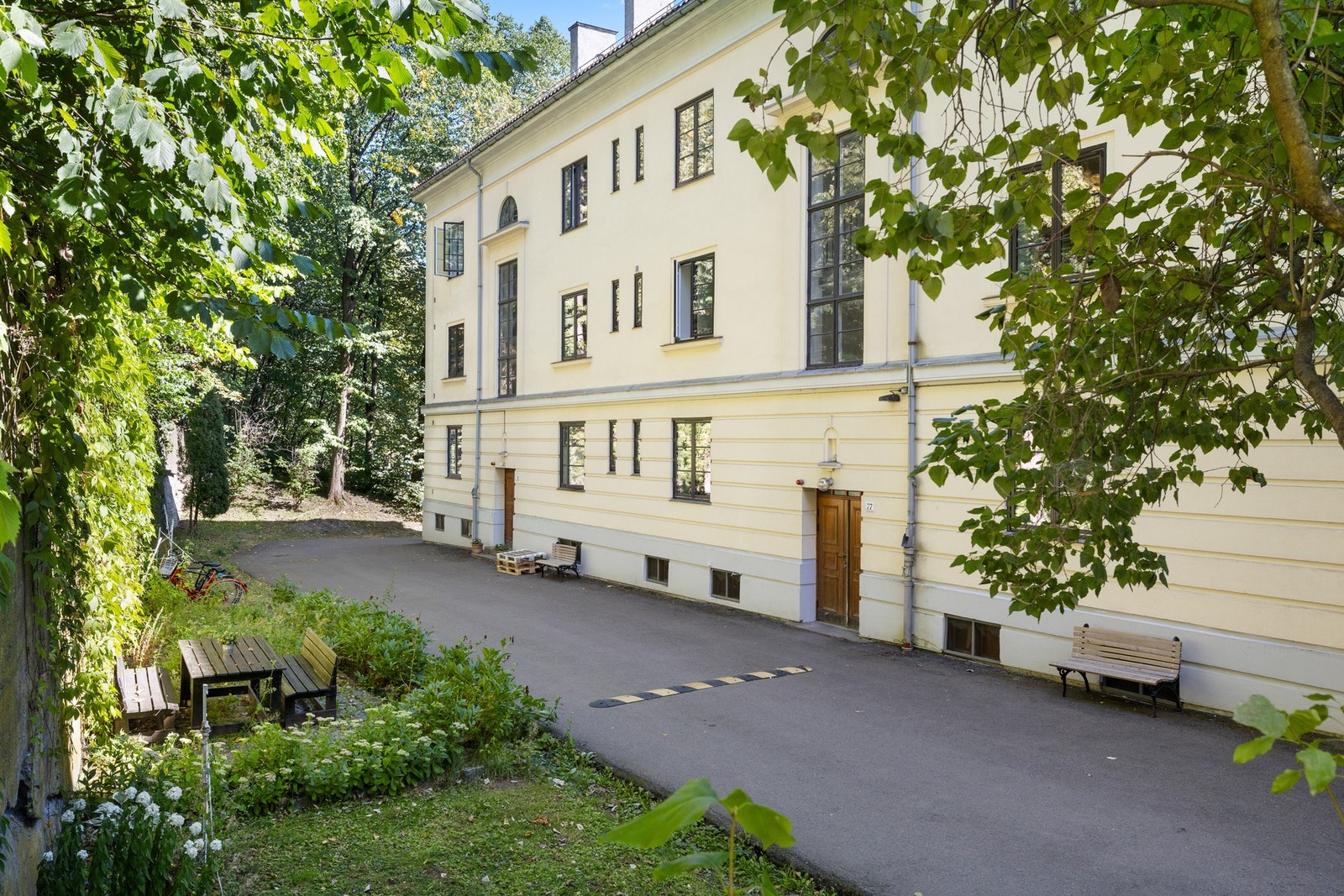 Colletts gate 77 presenteres av EIE Eiendomsmegling ved Jeanette Risberget Bertoia. Galleribilde