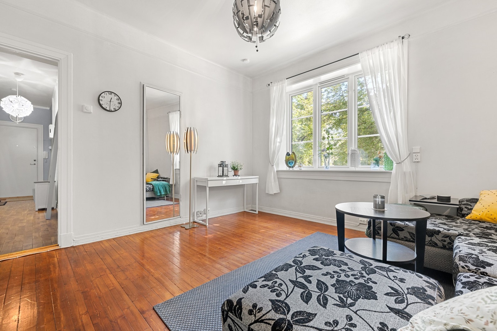 Det er god takhøyde i leiligheten opptil 2,8 meter. Galleribilde