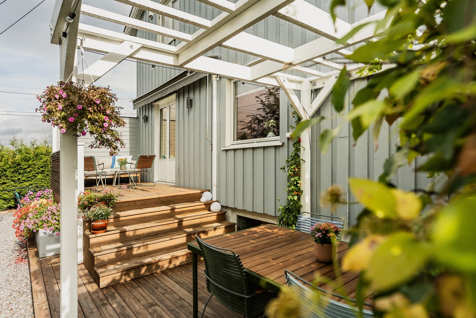 God plass til middagsgjester. Galleribilde