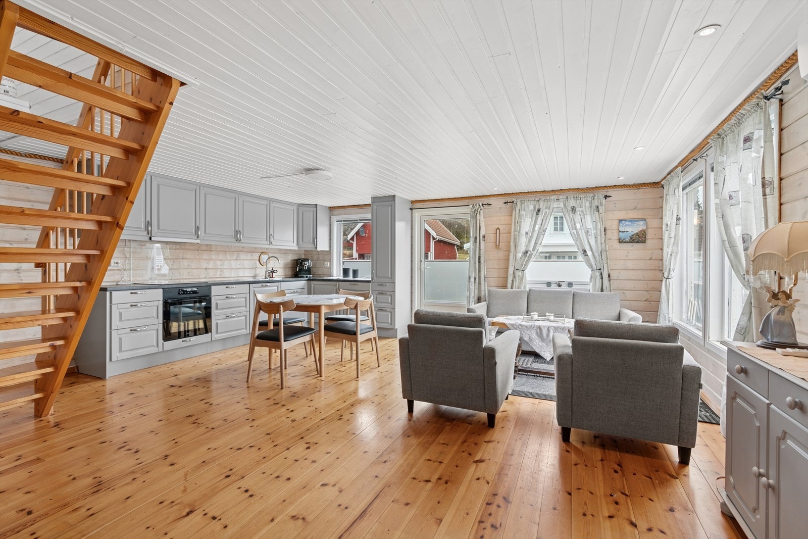 Downlights. Utgang til terrasse. Galleribilde