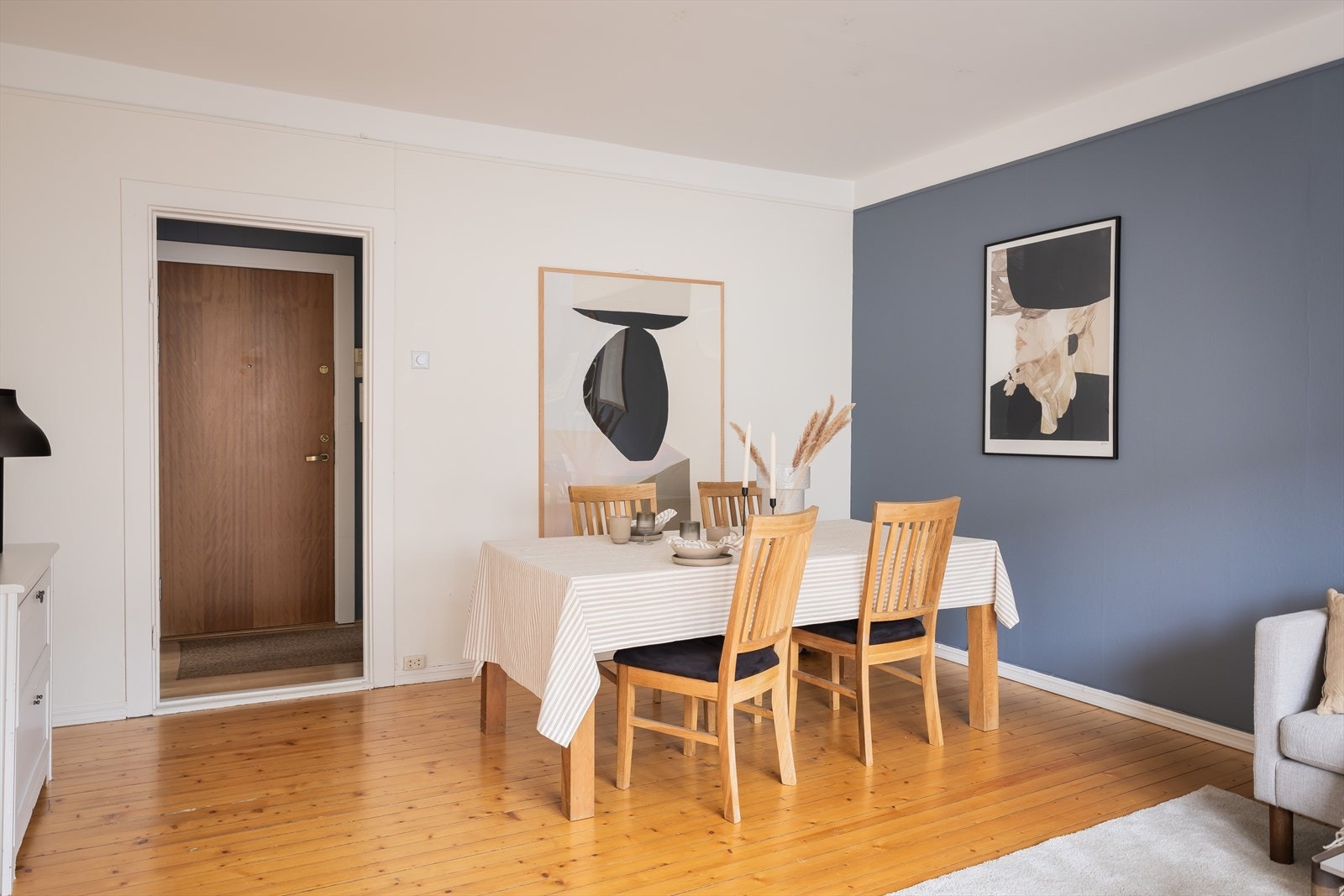 Her er det god plass til stort spisebord. Galleribilde