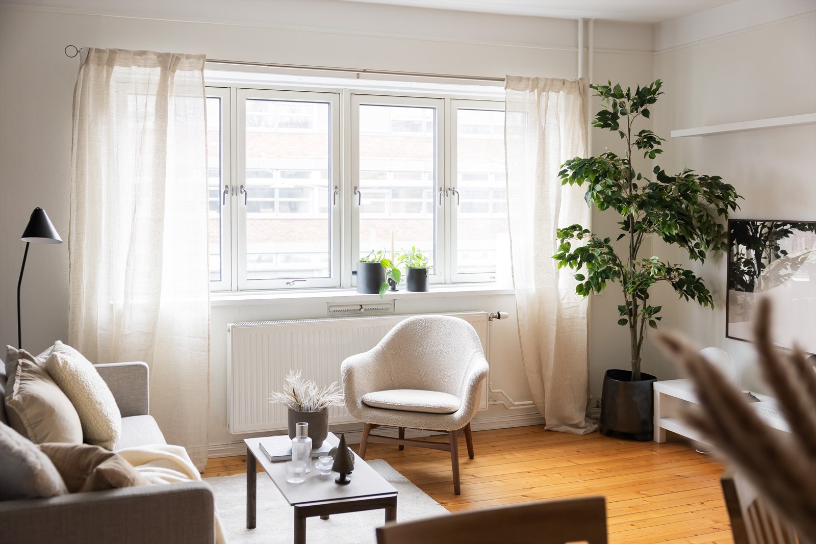 Sisilie Berg v/Nordvik Frogner har gleden av å presentere Trondheimsveien 173. En lys 2-roms leilighet med sentral beliggenhet på populære Rosenhoff/Sinsen. Galleribilde