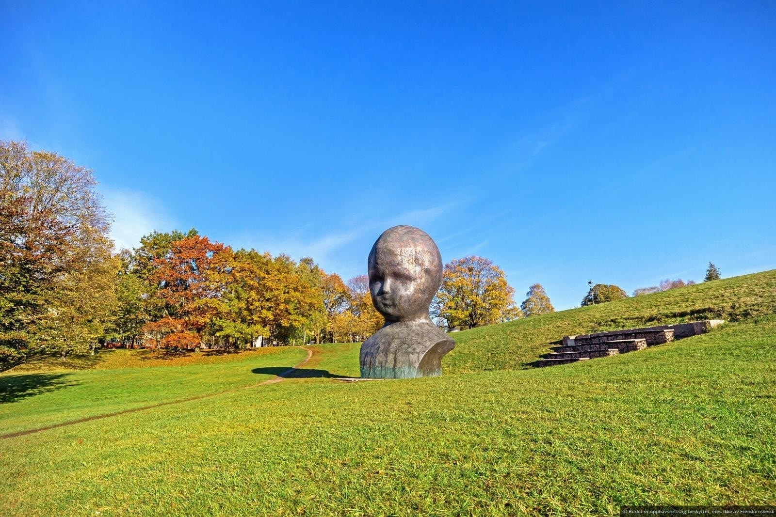 Torshovdalen er perfekt for rekreasjon året rundt - med vakker utsikt over byen, skøyter og akebakker om vinteren og store grøntarealer for piknik og aktiviteter om sommeren. Galleribilde