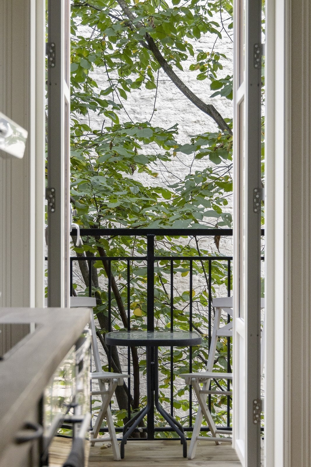 Fra stuen har man utgang til en helt ny balkong. Galleribilde